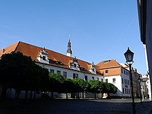 Barevná fotografie historické budovy Starého gymnázia v Žitavě