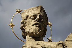 Detail ze sochy Jana Nepomuckého v Třebíči